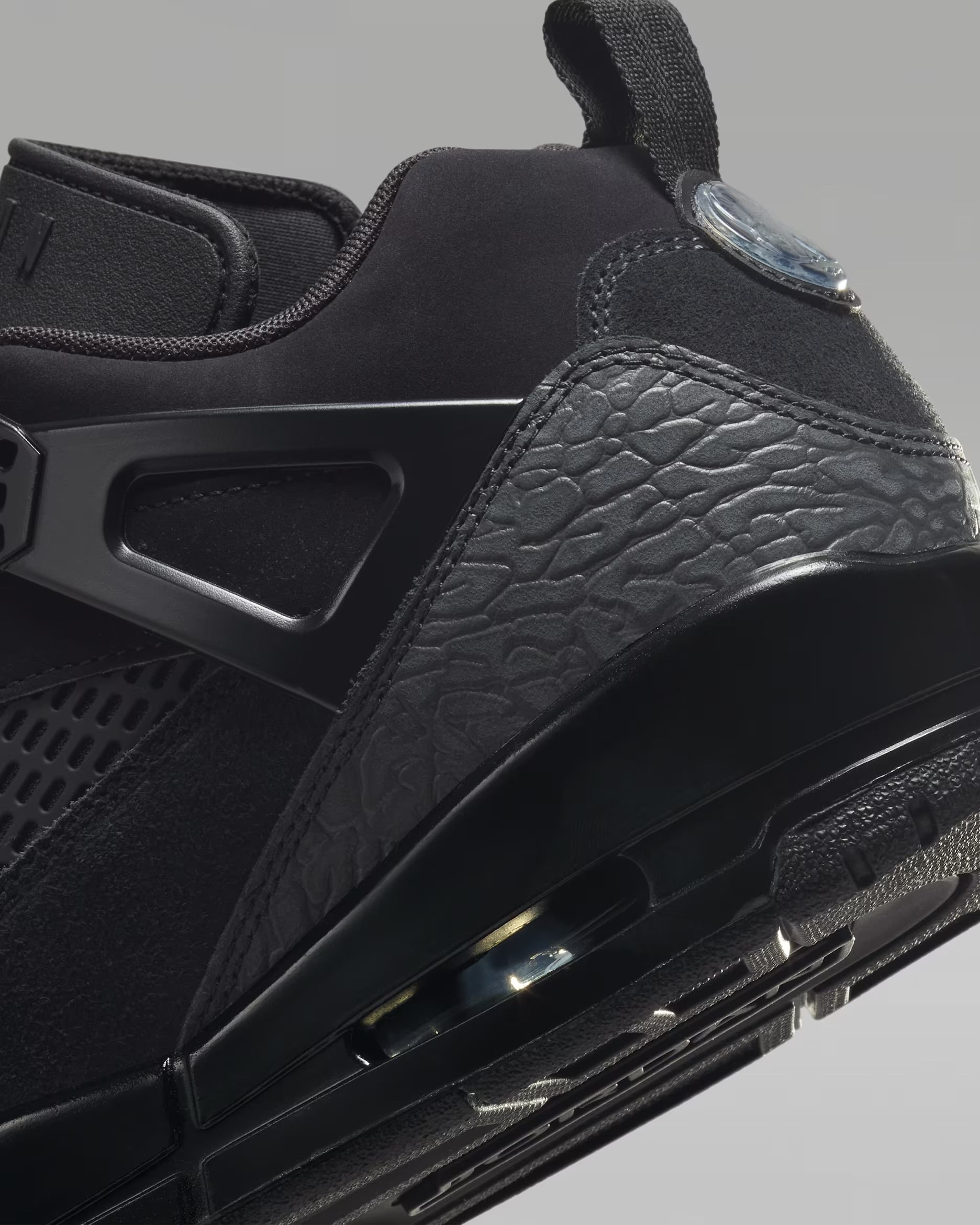 Jordan Spizike Low