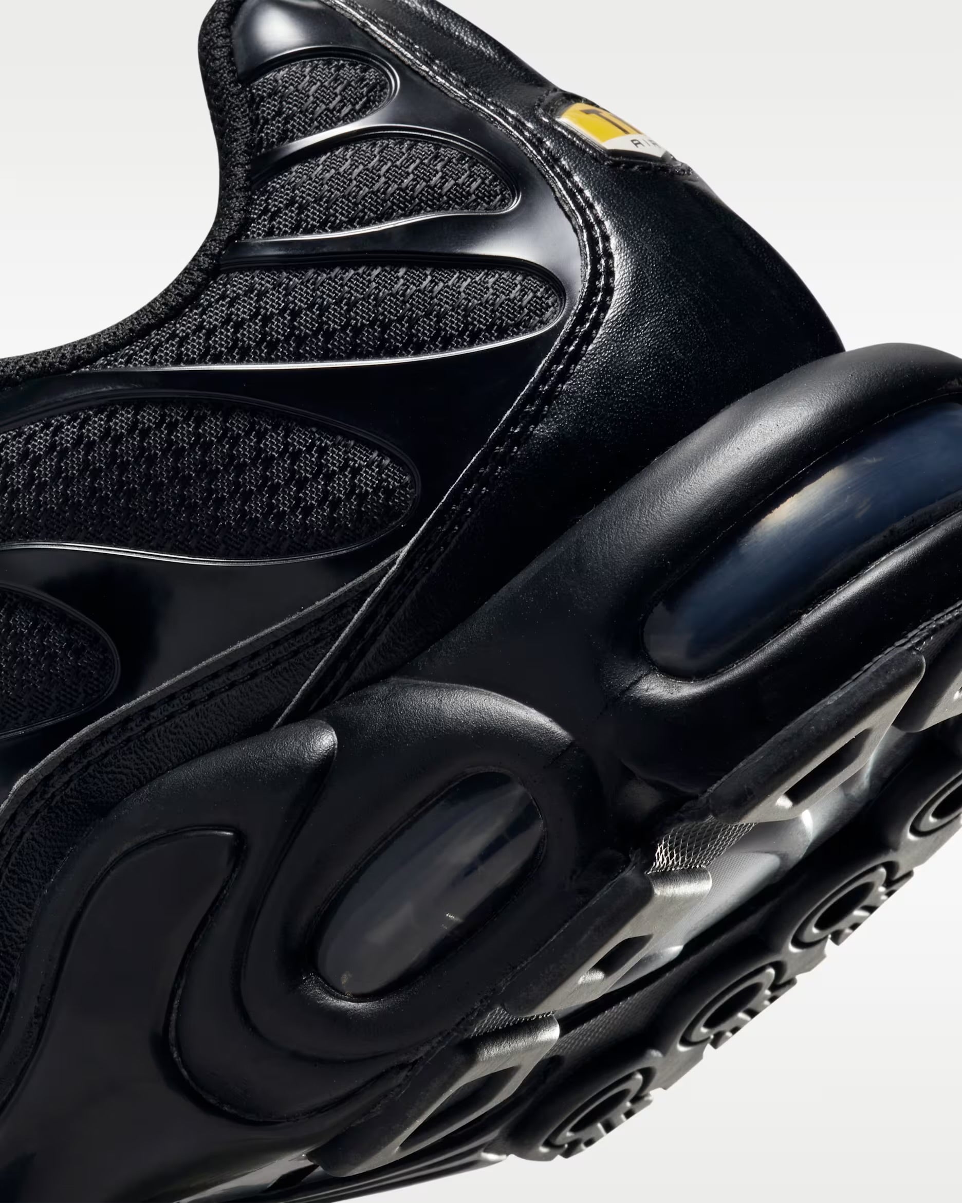 Nike Air Max Plus - Triple Black