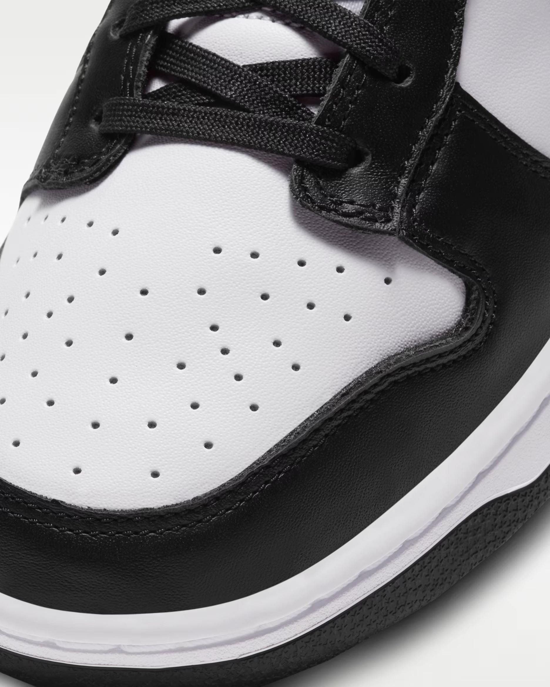 Nike Dunk Low Retro - Panda