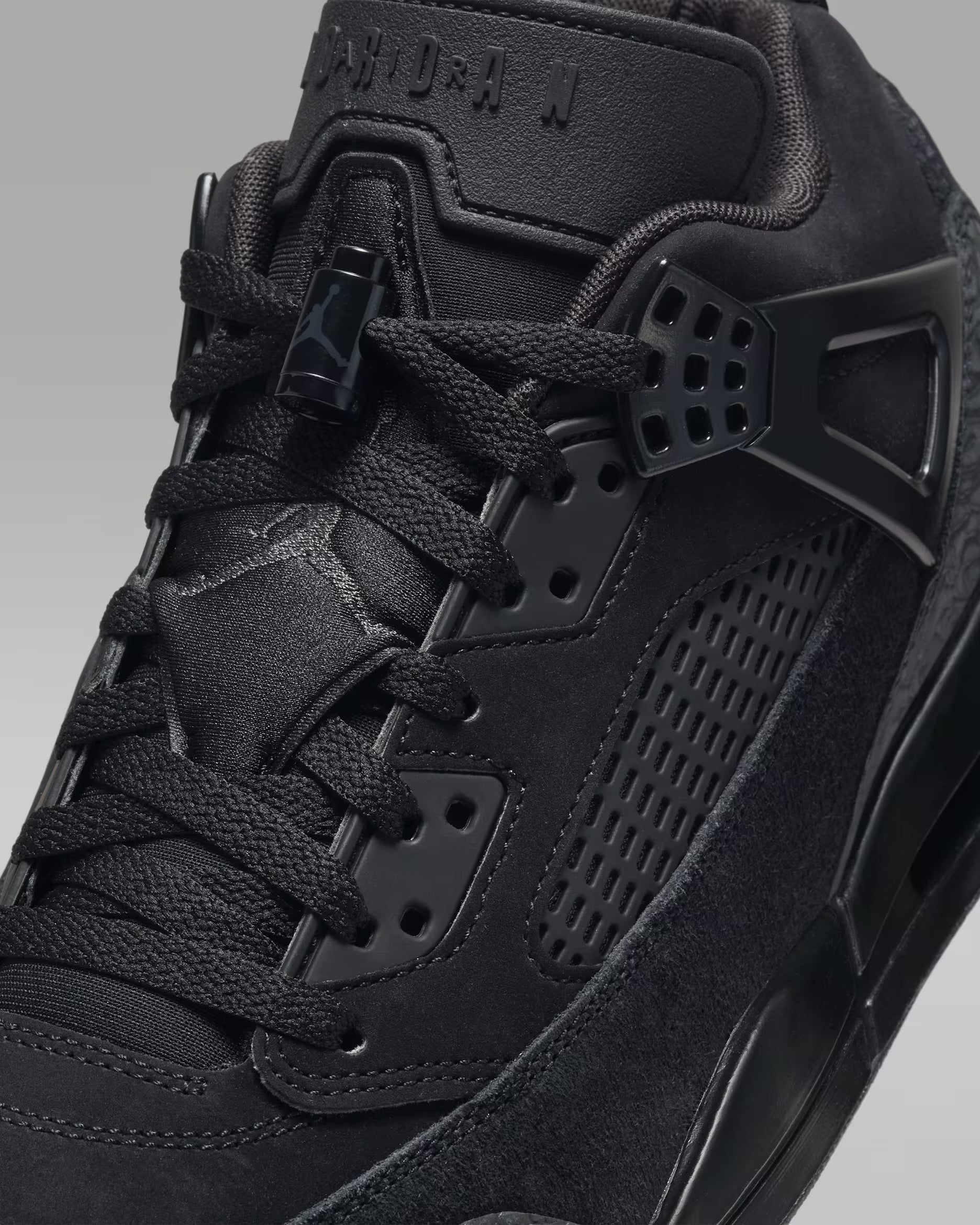 Jordan Spizike Low
