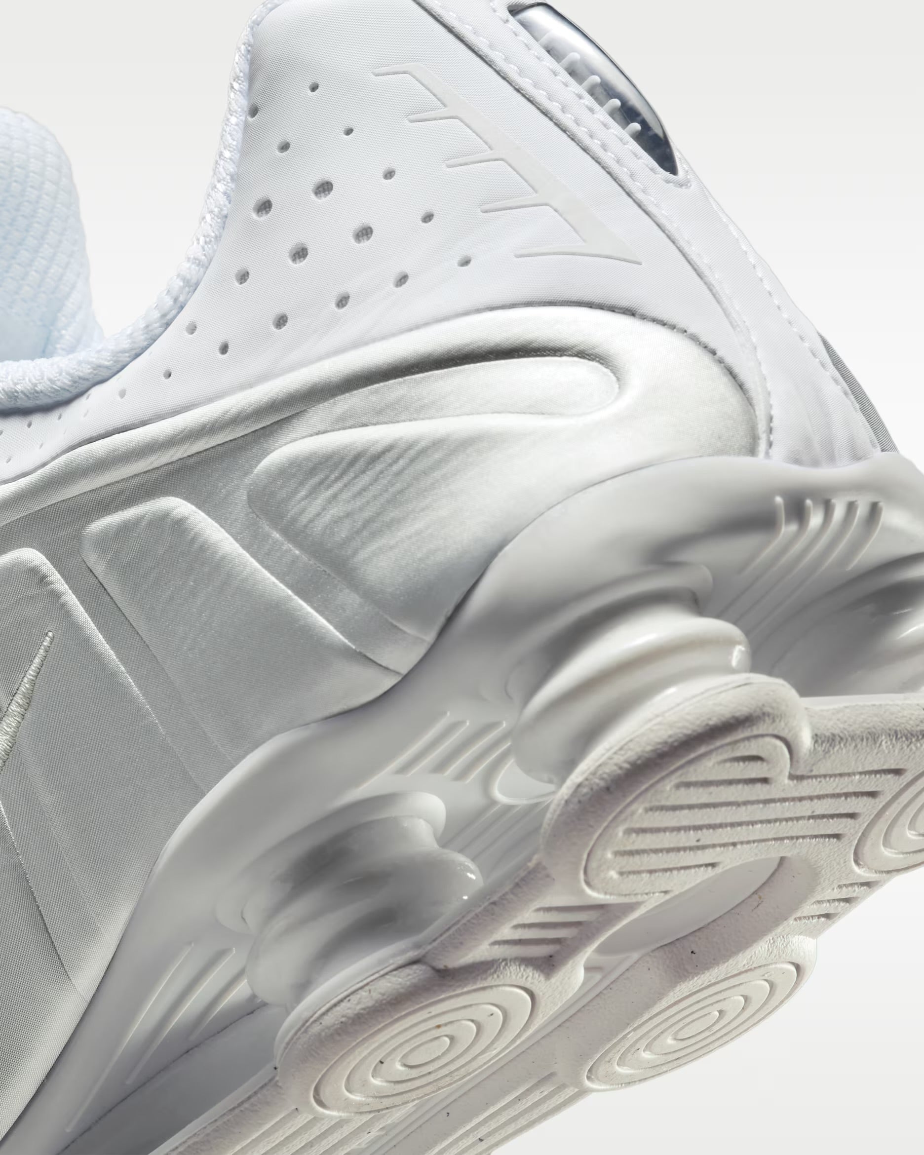 Nike Shox R4 - White/Grey