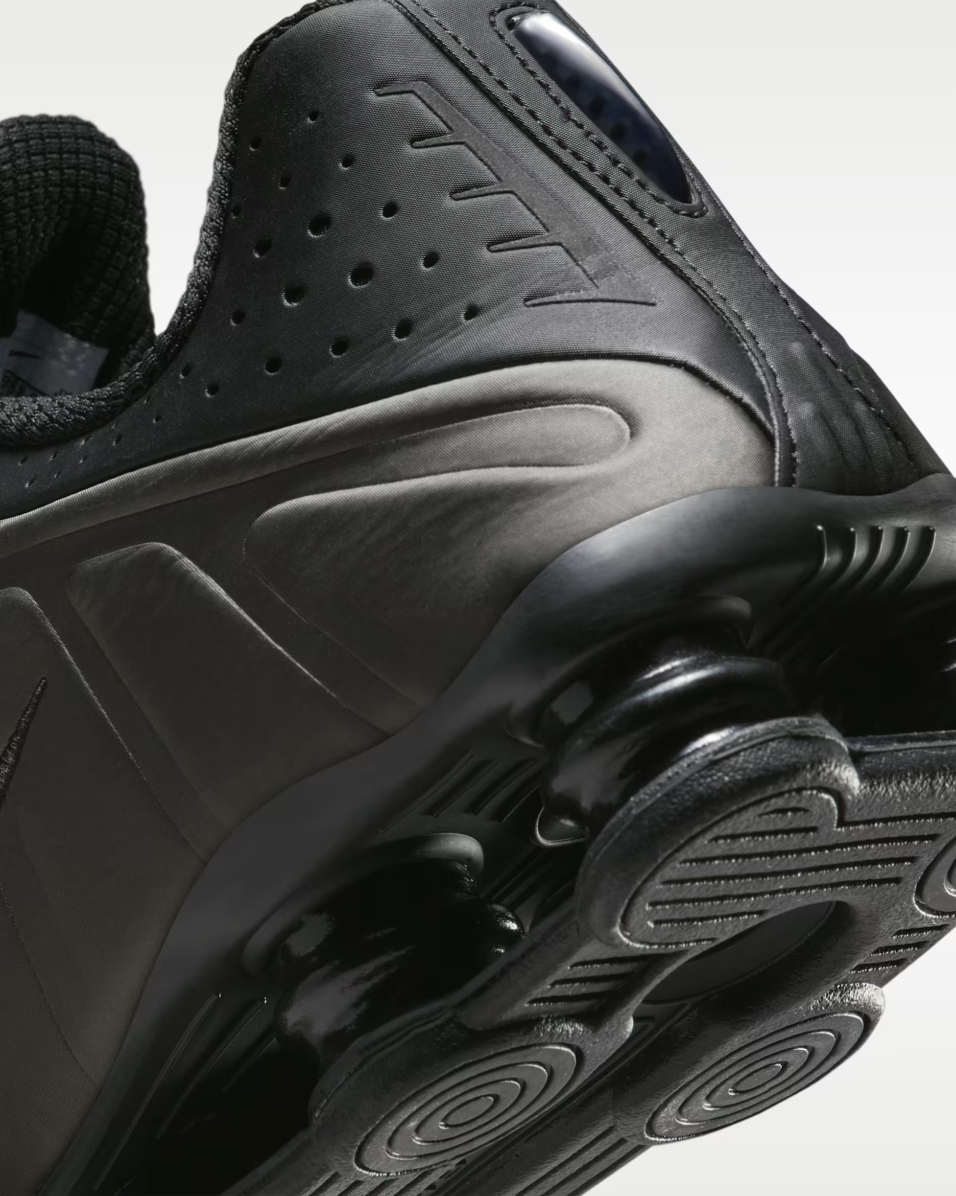 Nike Shox R4 - Triple Black