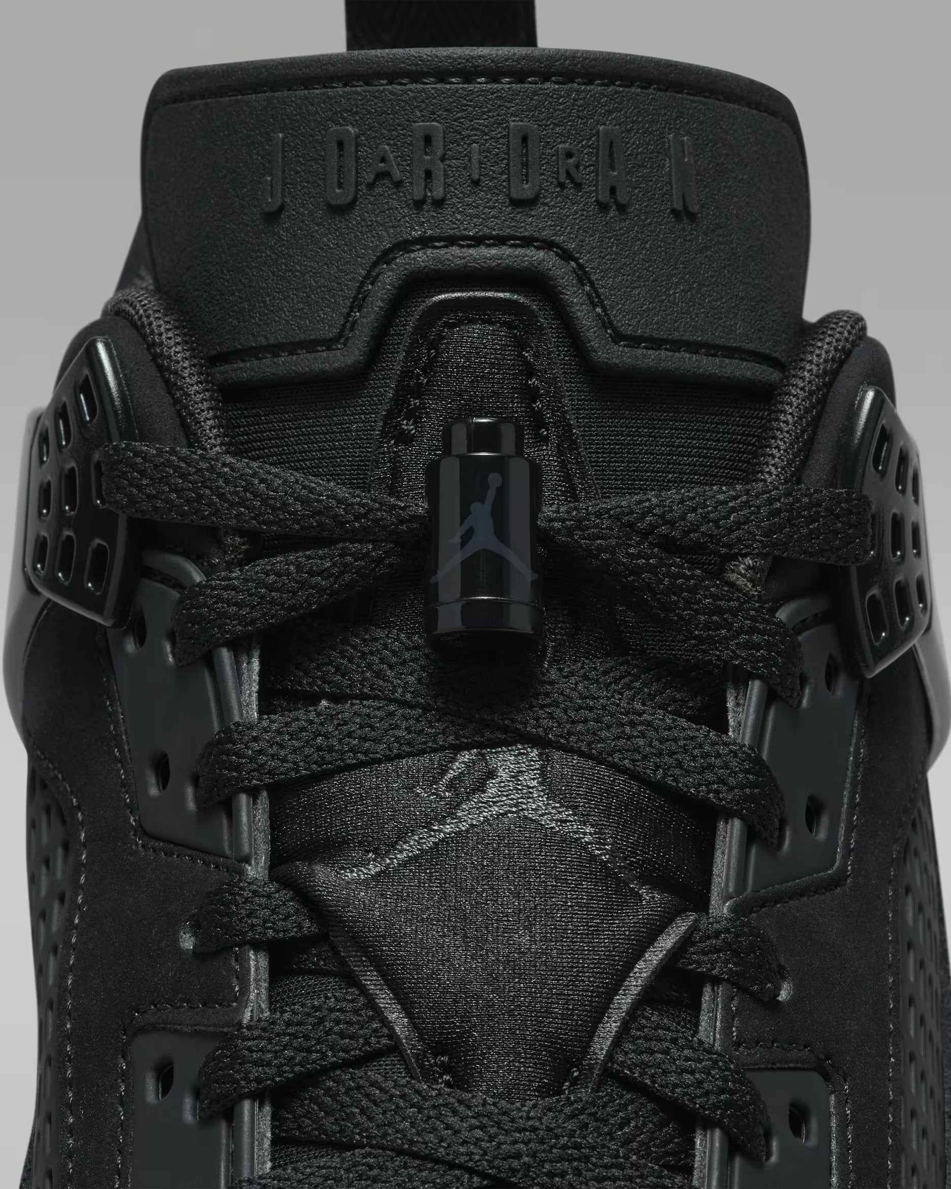 Jordan Spizike Low