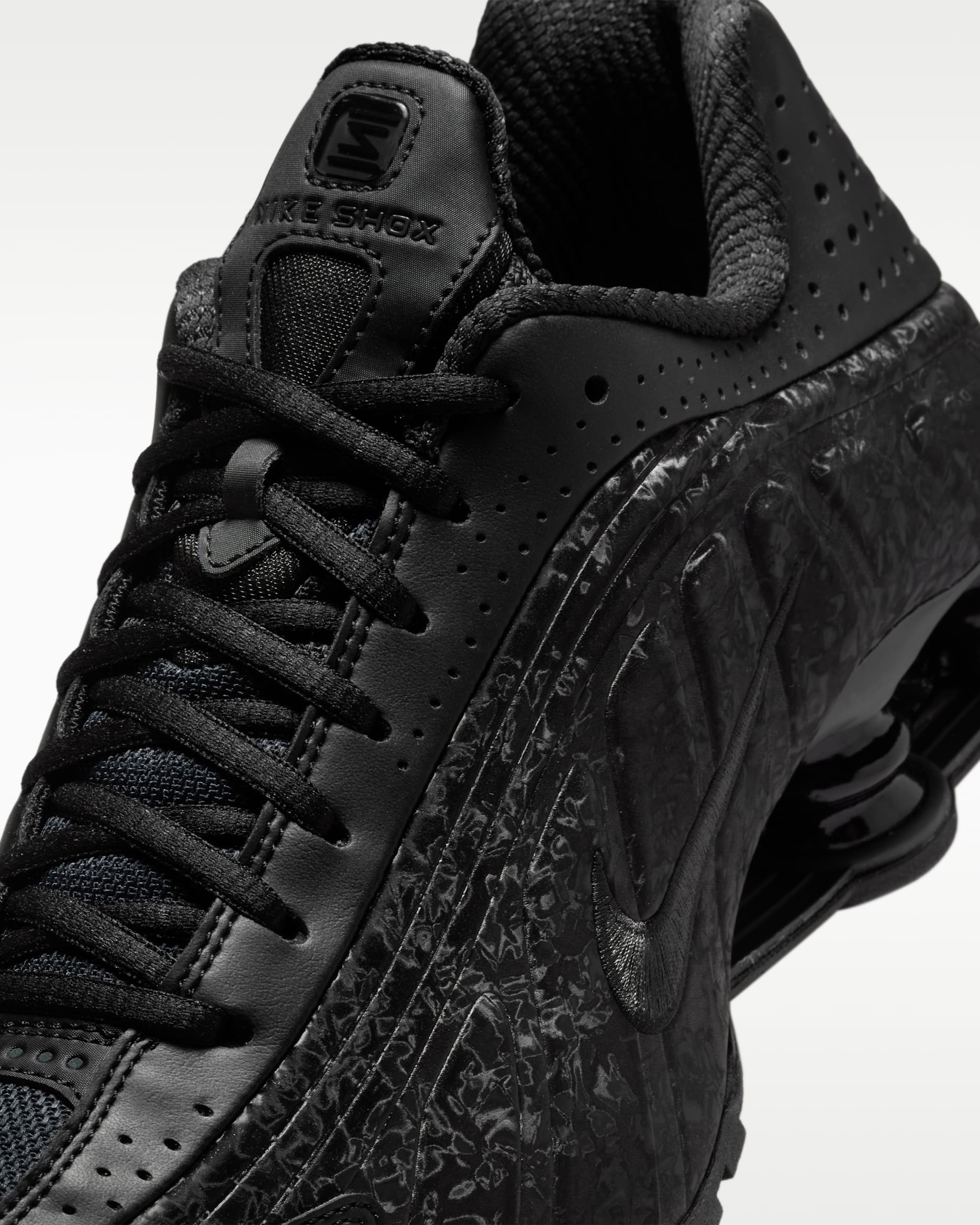 Nike Shox R4 - Black/Smokey Grey