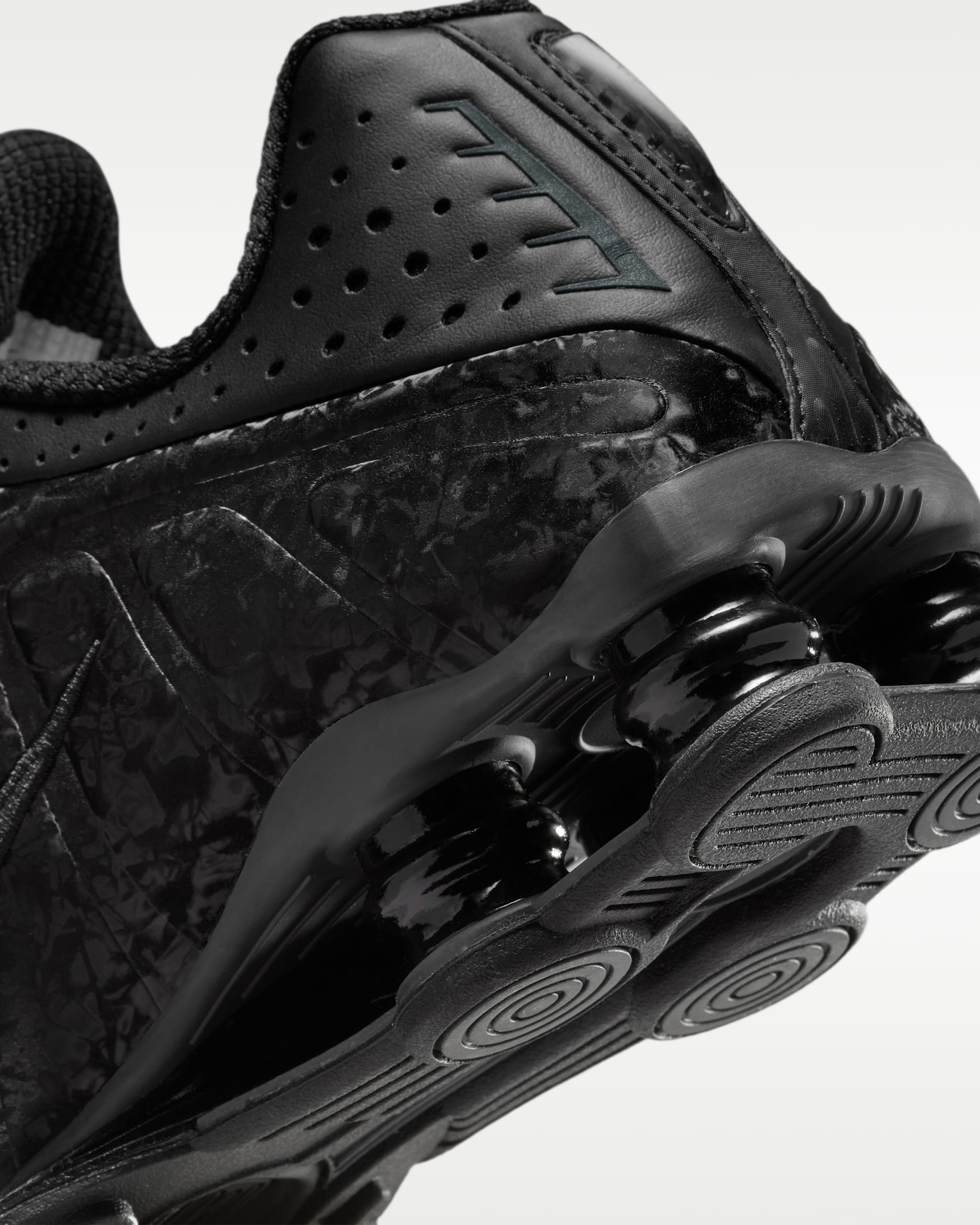 Nike Shox R4 - Black/Smokey Grey