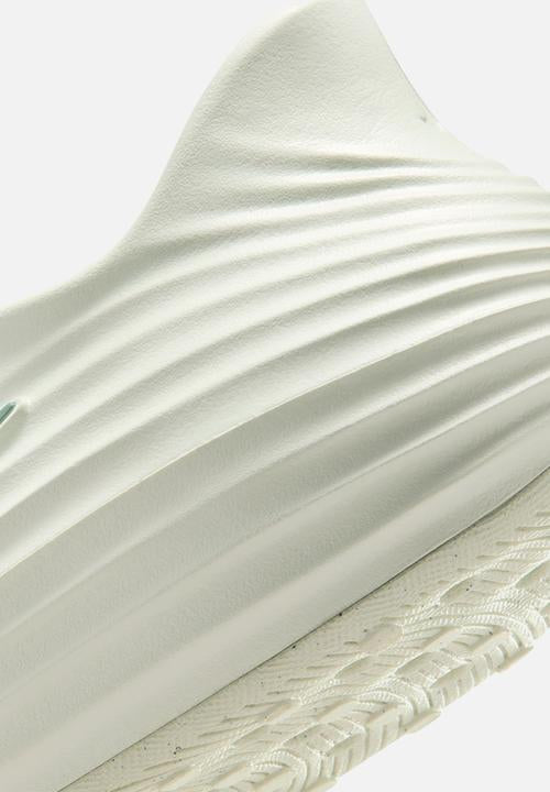 Nike ReactX Rejuven8